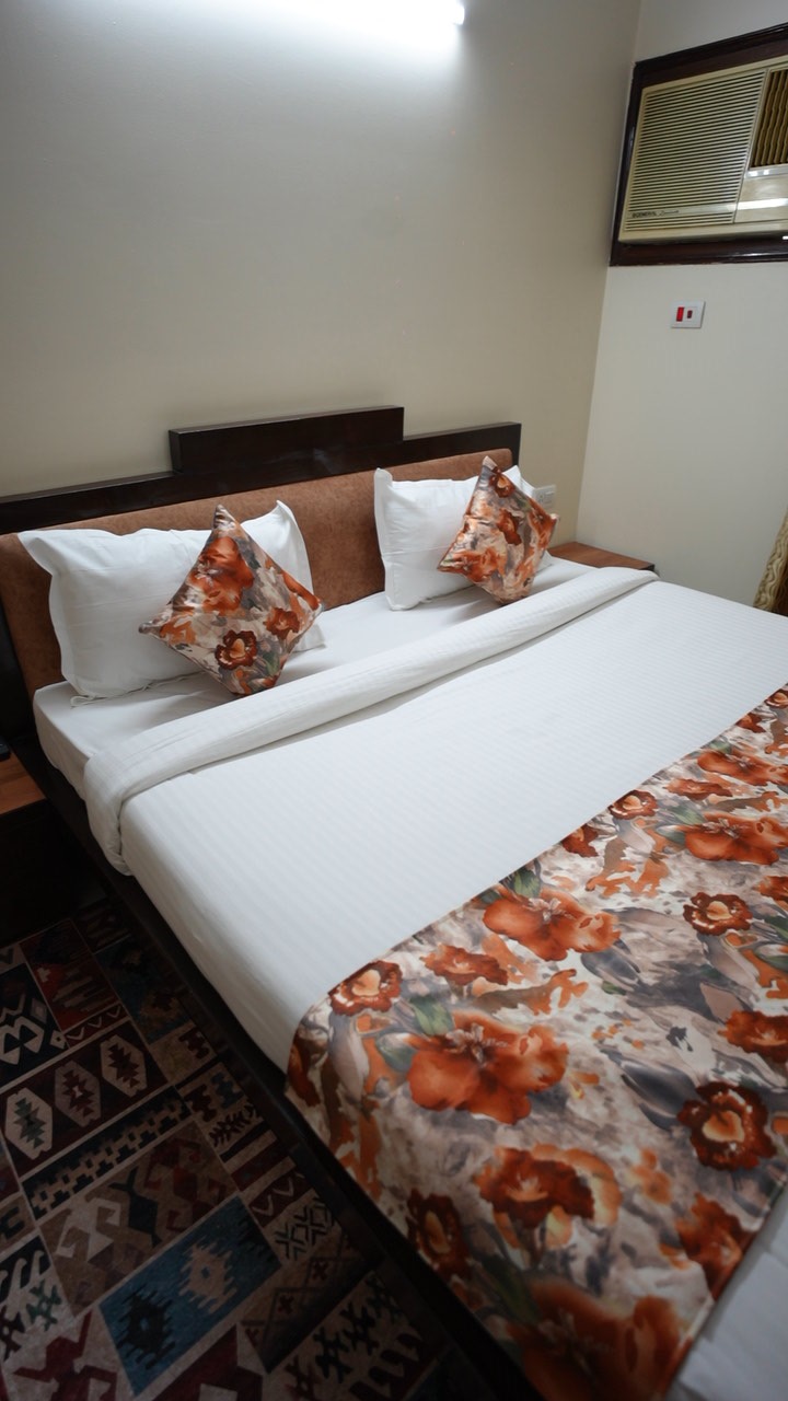 Hotels in raj nagar ghaziabad