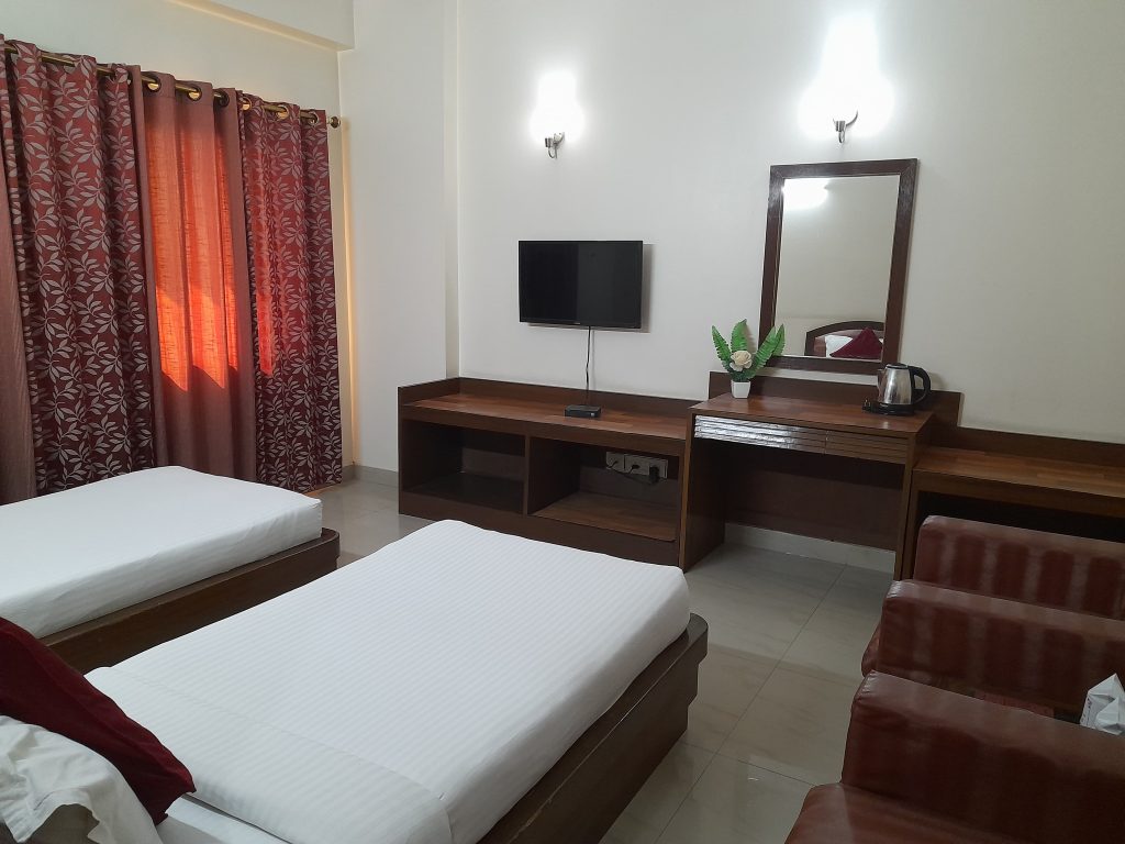 Hotel Near Kavi Nagar Industrial Area