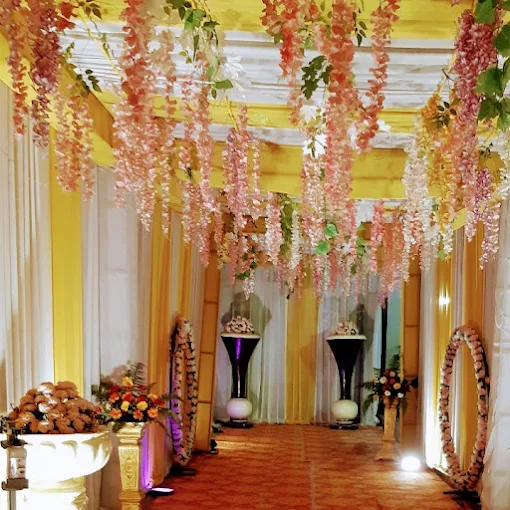 Customised festive décor