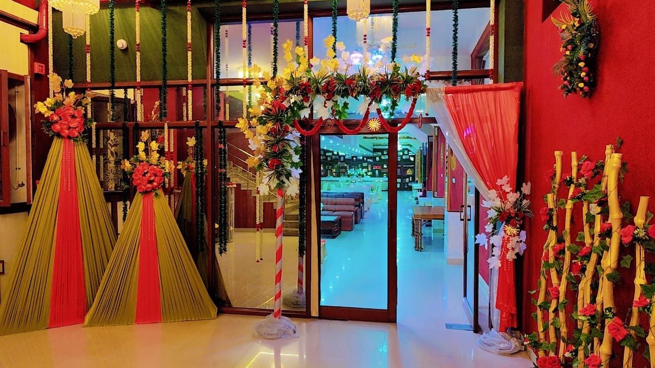 Banquet celebration at Hotel Maiden Residency