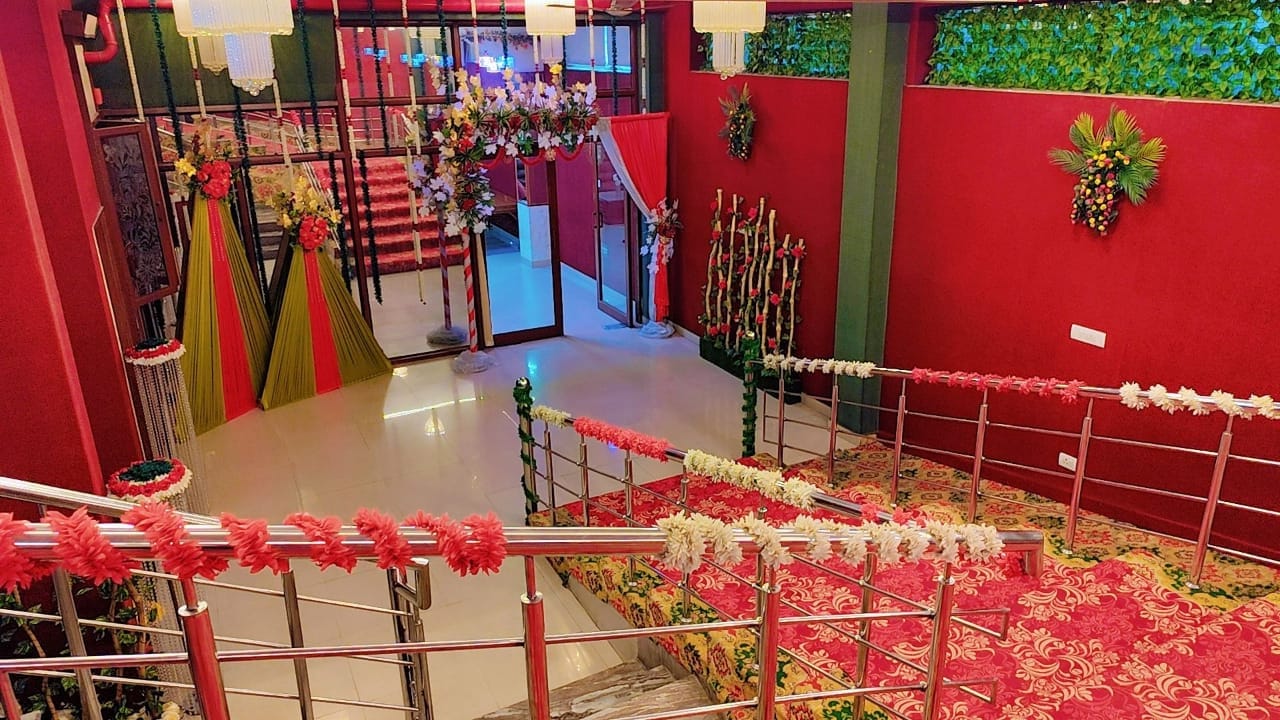 Wedding banquet decoration