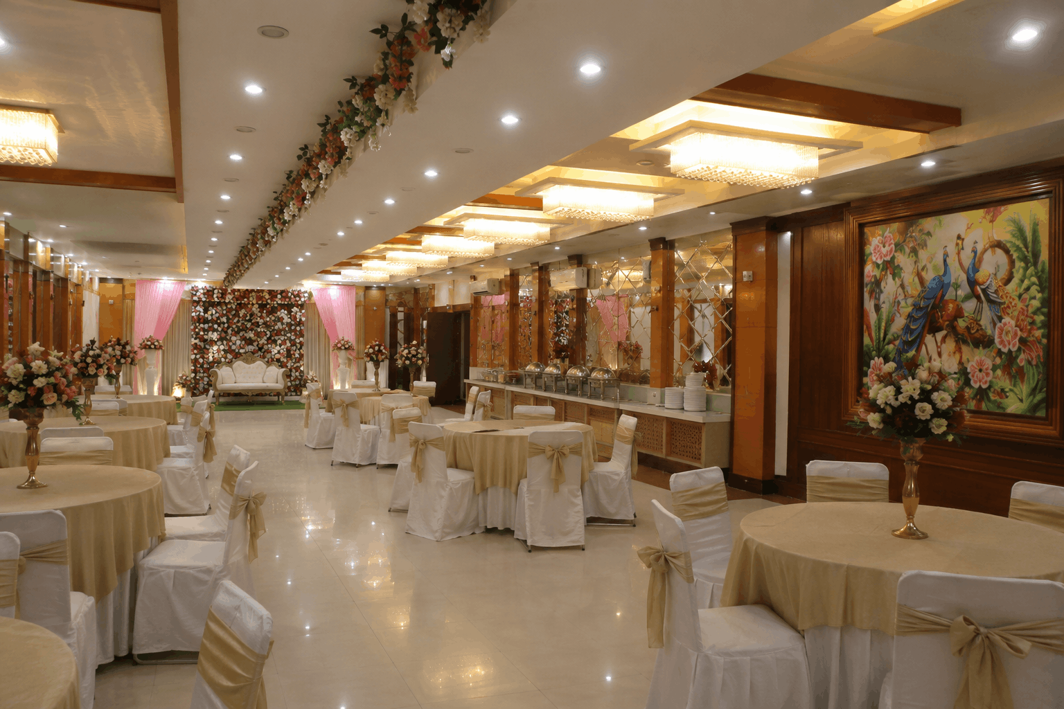 Grand Banquet Hotel Maiden Residency