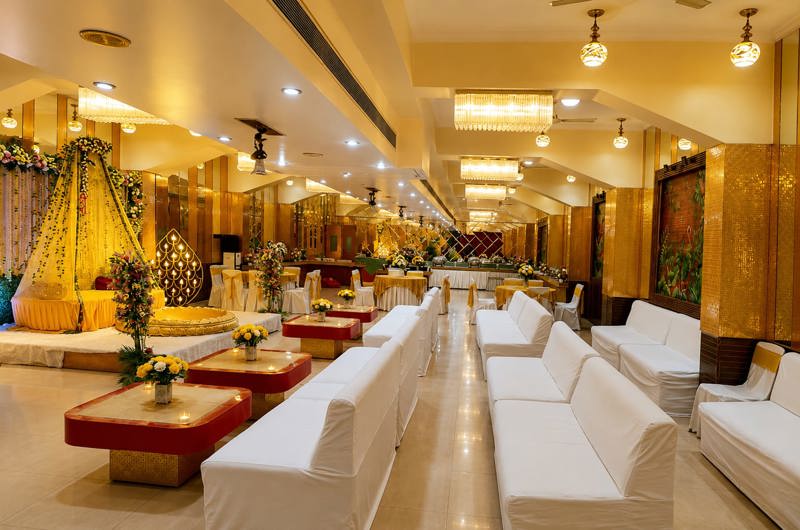 Luxury Ambience Hotel Maiden Residency